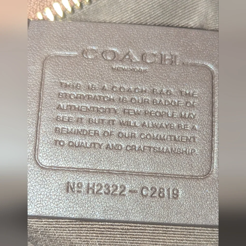 Coach Val Signature Duffle Bag With COA Khaki Brown Gold EUC